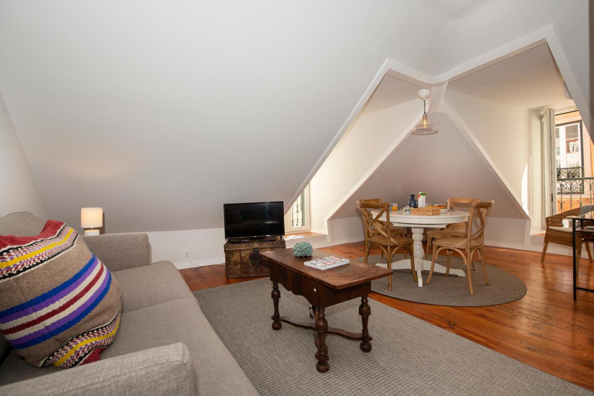 Live Like A Local @ Casa Da Esquina - Wifi & A/c Appartement *