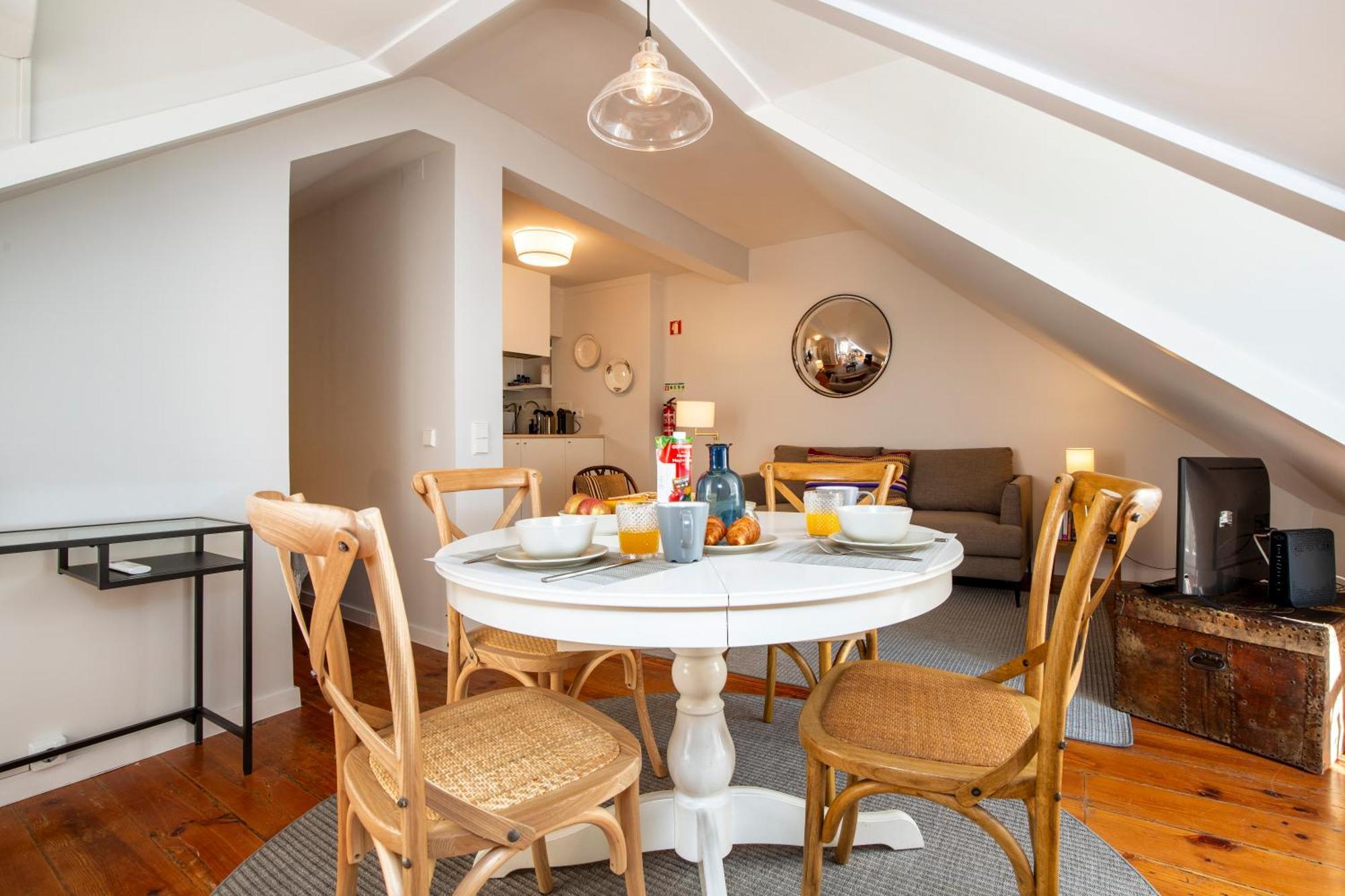 Live Like A Local @ Casa Da Esquina - Wifi & A/c * Lisboa
